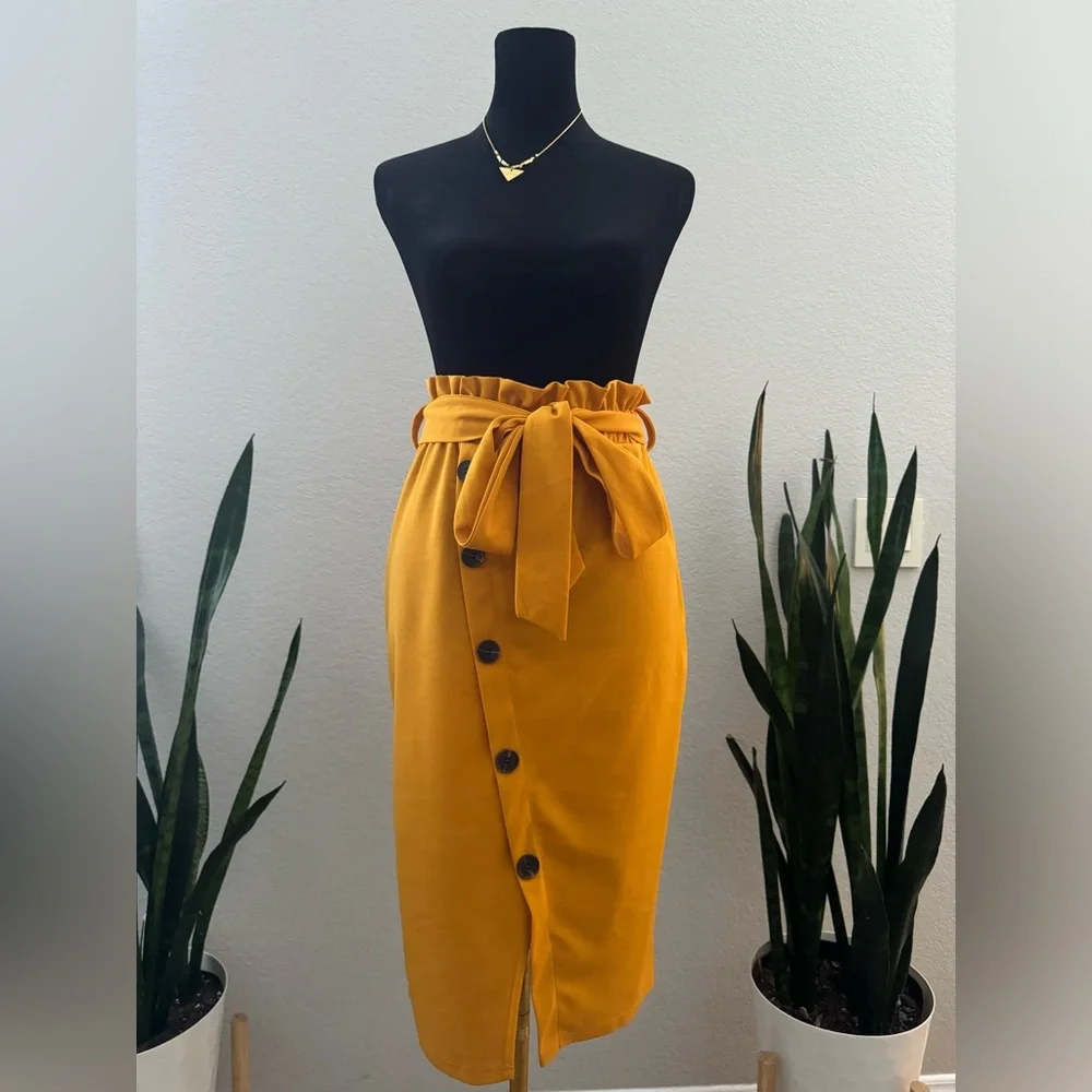 NWOT‎ SHEIN PAPERBAG SKIRT